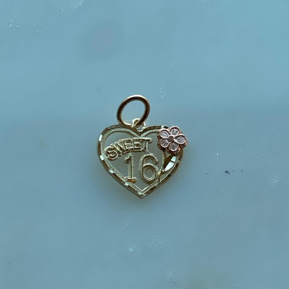 14k gold Sweet 16 pendant - Picture 2 of 4
